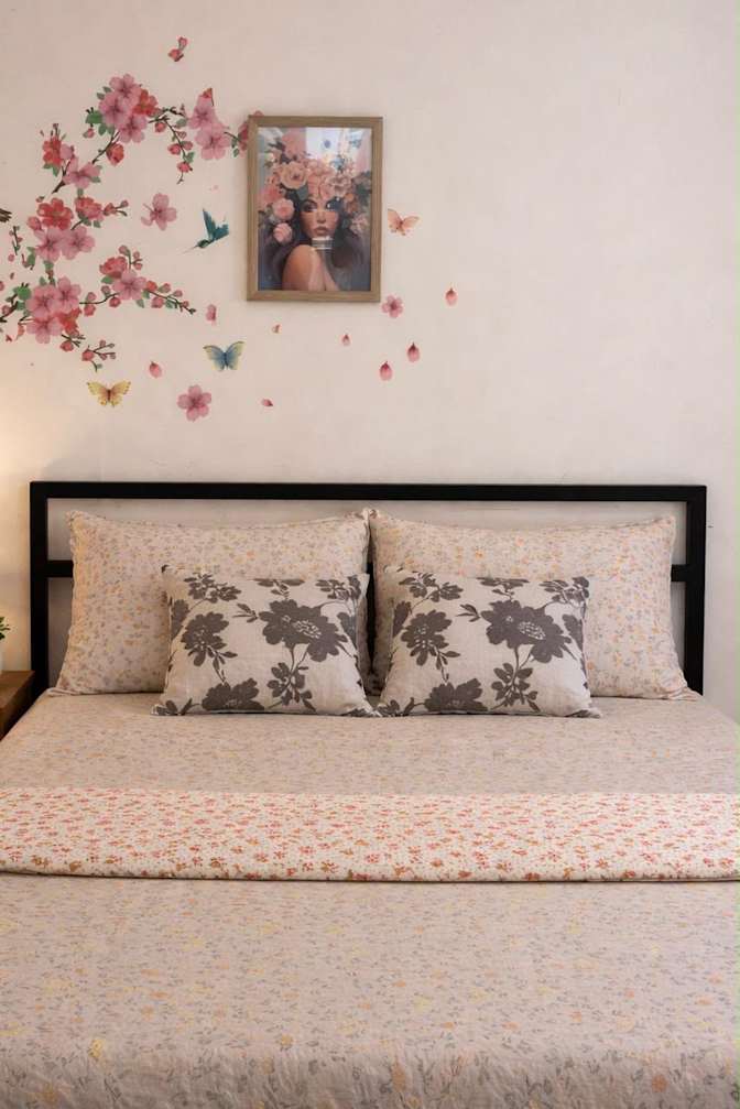 Aratrika Biswas's room