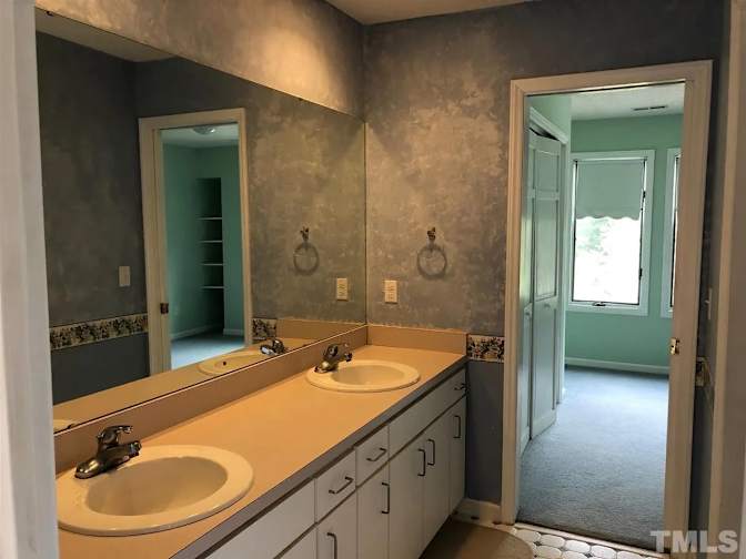 Alcove Rooms's room