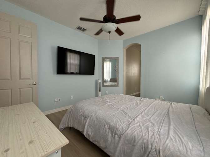 Andrea's room