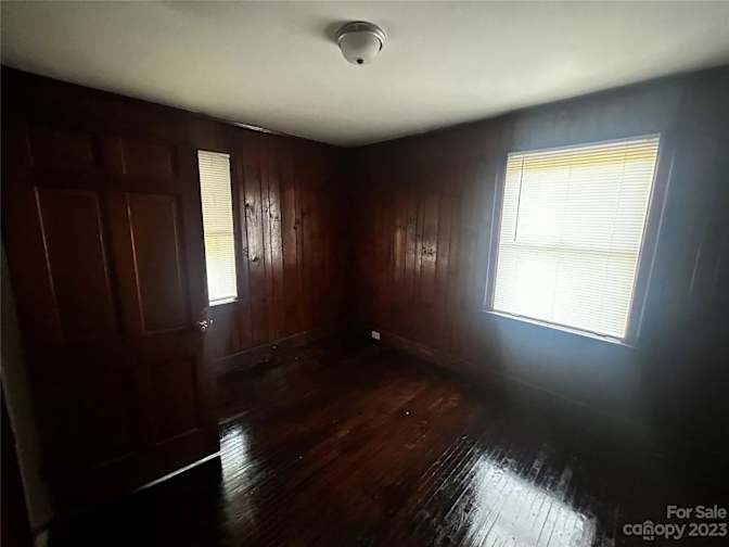 Alcove Rooms's room