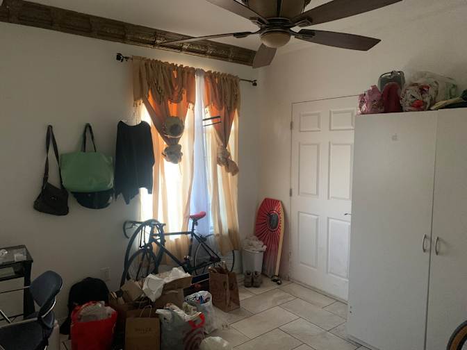 Student Housing's room
