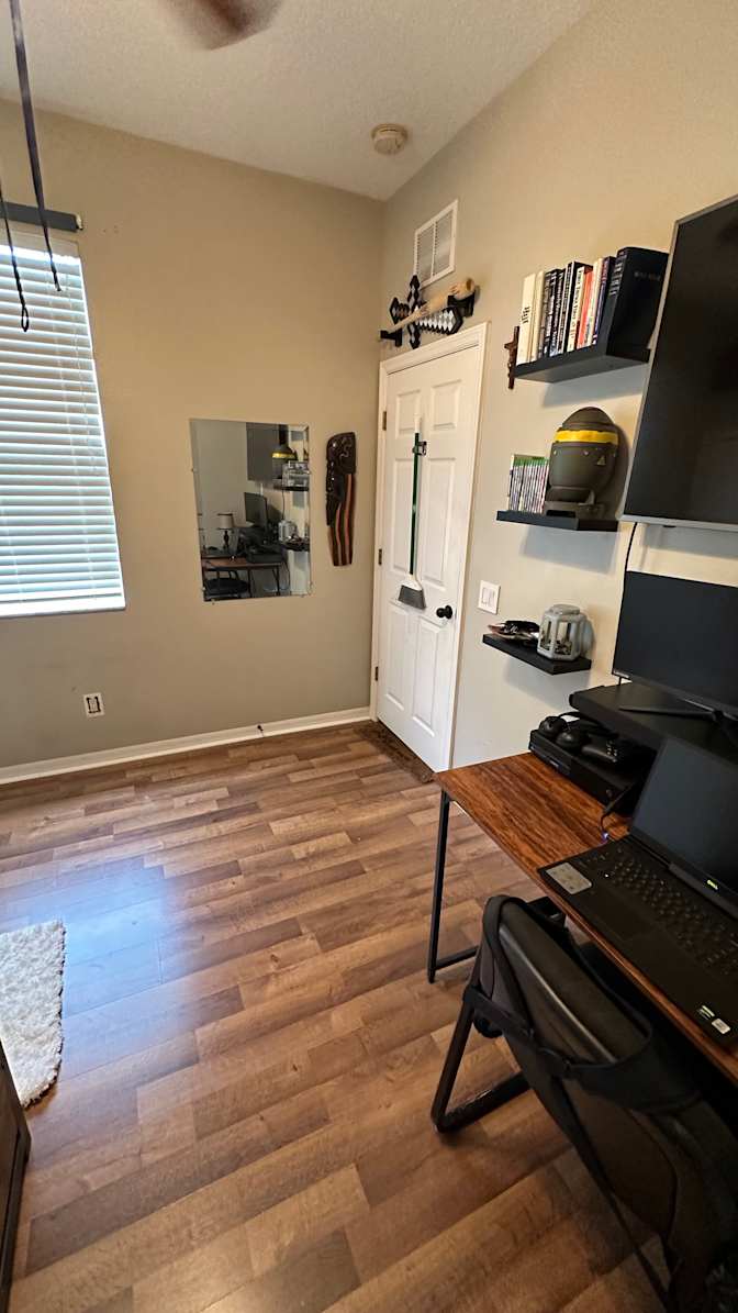 Jose's room