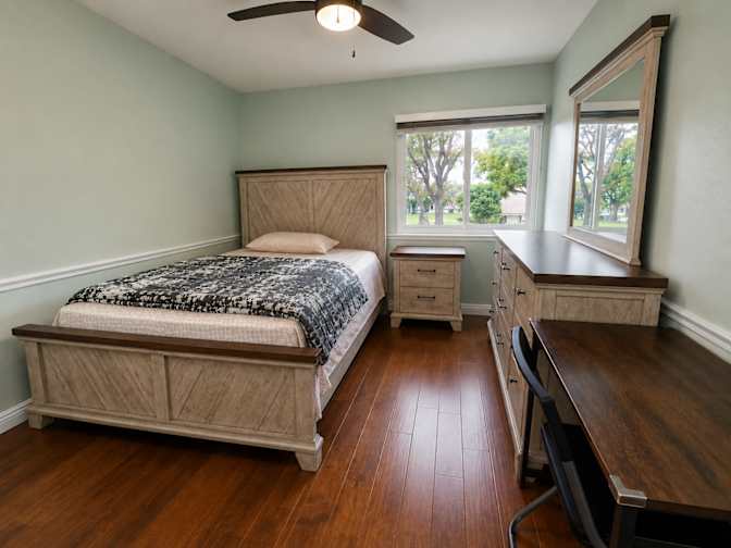 Houston Management Co's room