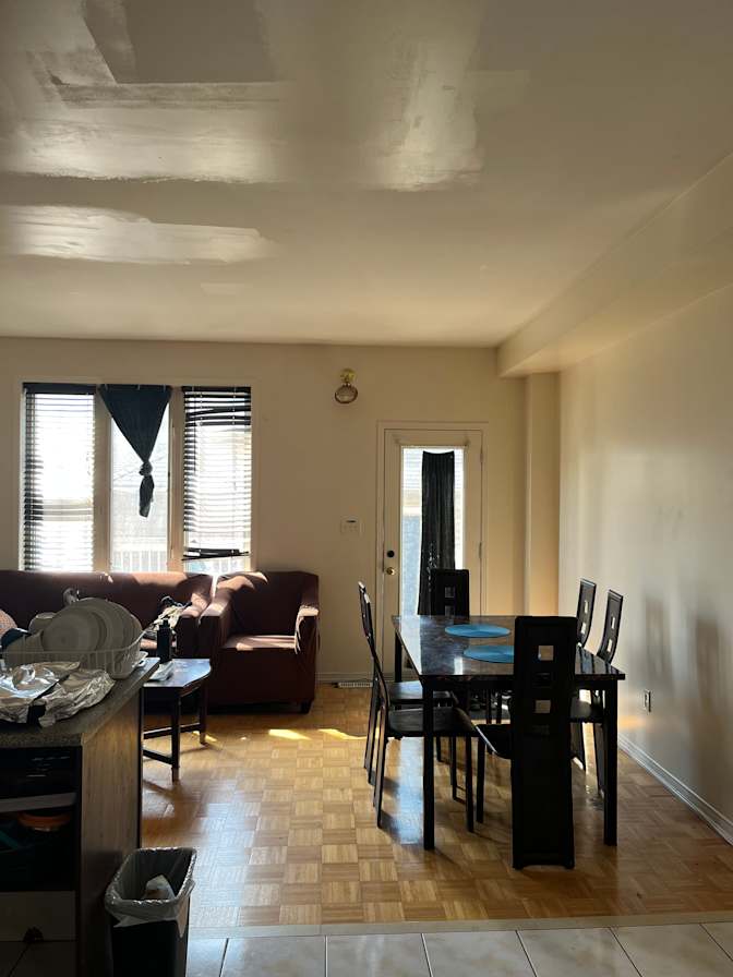 Henry Nguyen's room