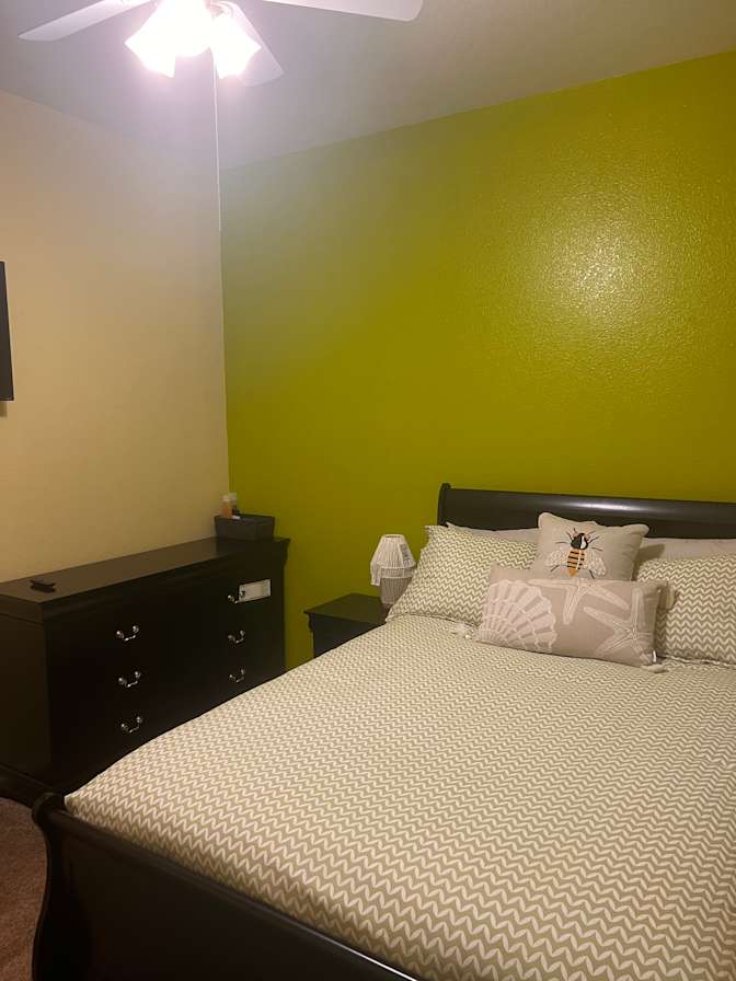 Dorys's room
