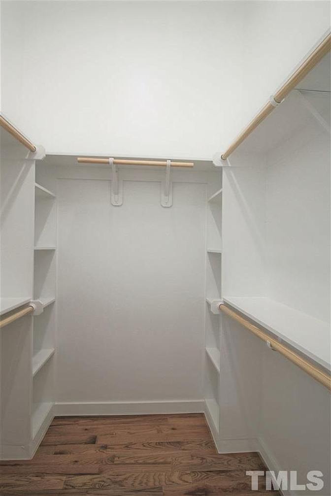Alcove Rooms's room