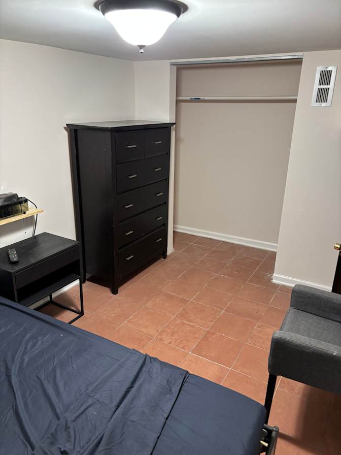 Jose's room