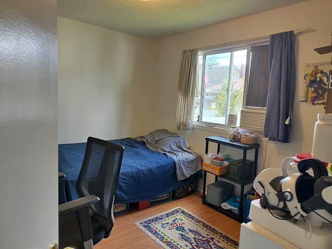 Serp's room