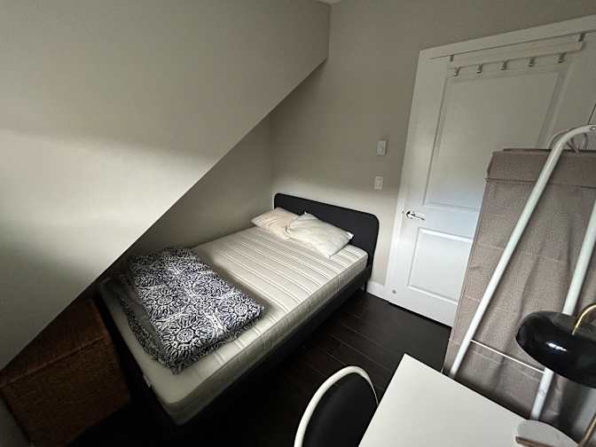 Coralie's room