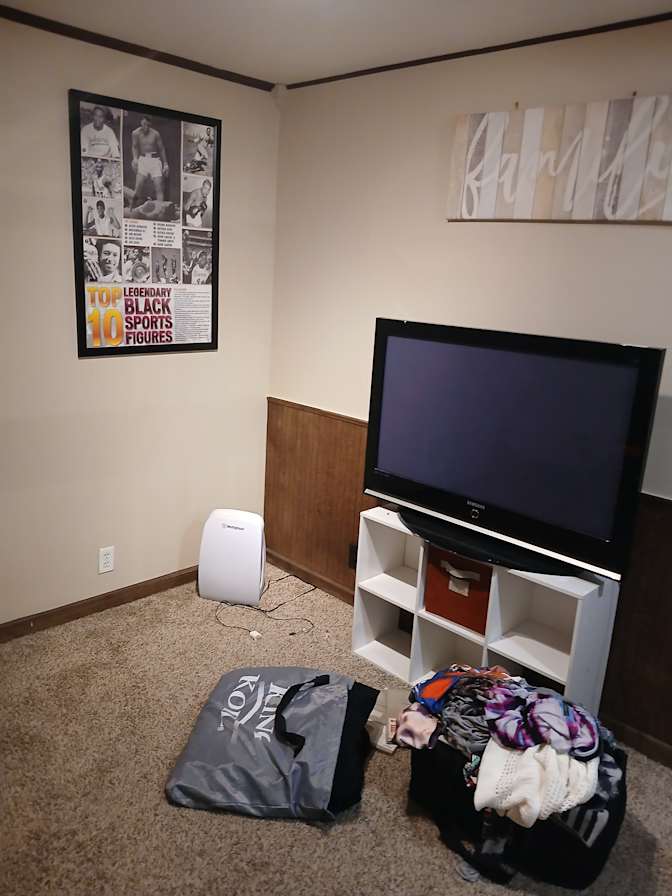Mike Horn-Podolak's room