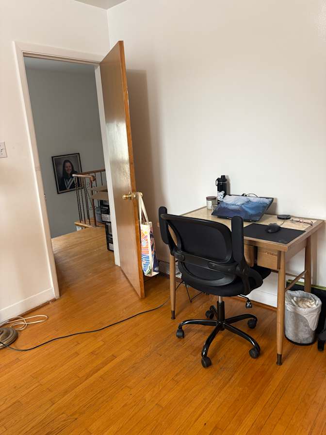 Lawrence Avenue West - Photo 5