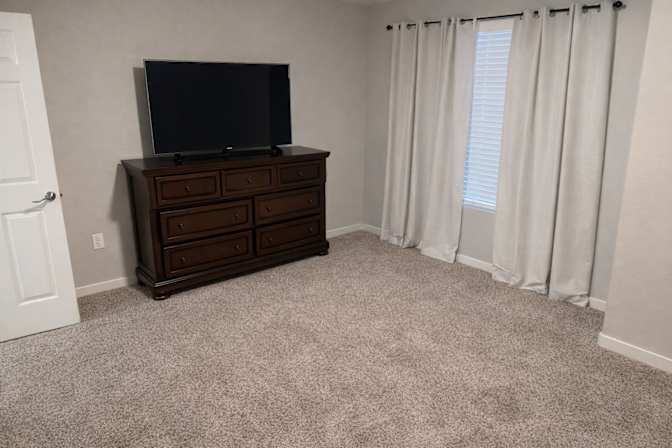 Guillermo's room