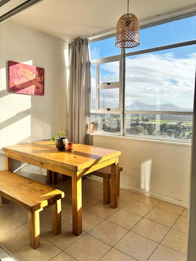 Valencia Hendricks's room