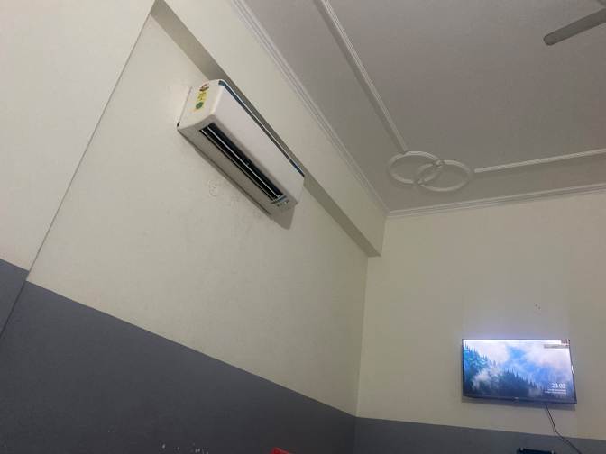 Dhvanik Shah's room