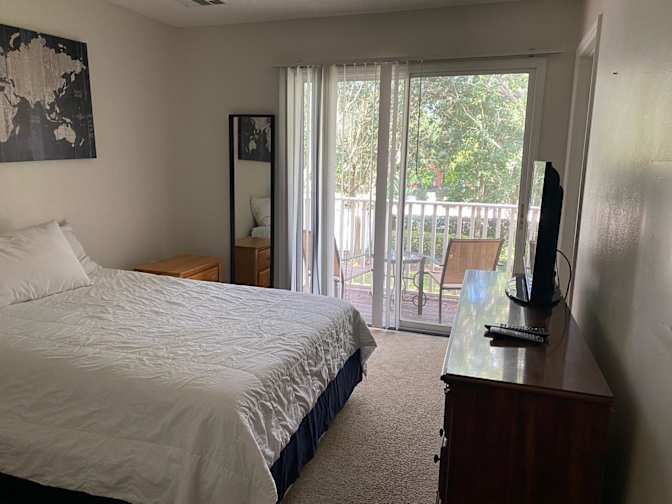 Laura Mateus's room
