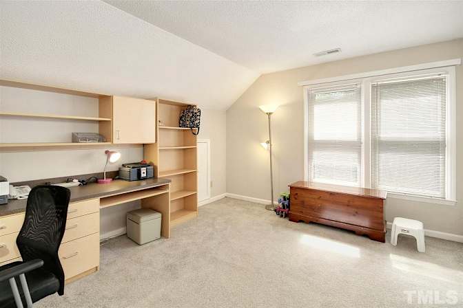 Alcove Rooms's room