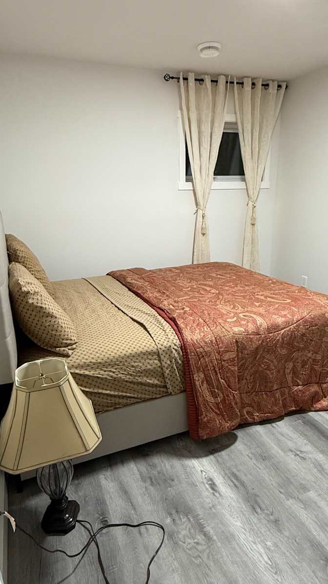 Elodie Tamdem's room