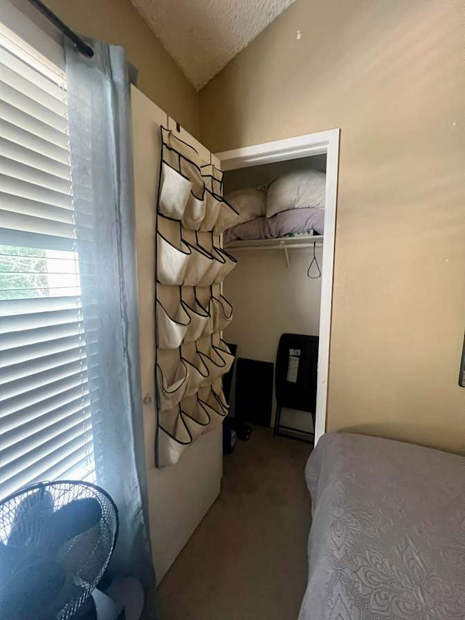 Roberto's room