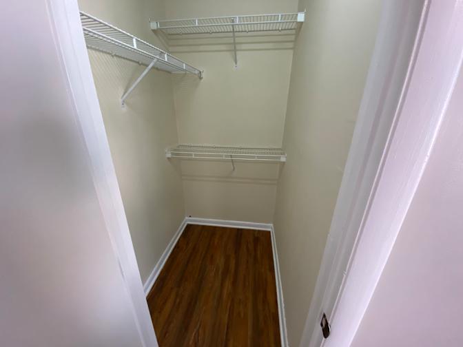 Alcove Rooms's room