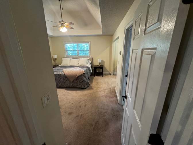 Alcove Rooms's room