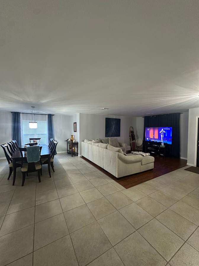 Fernando's room