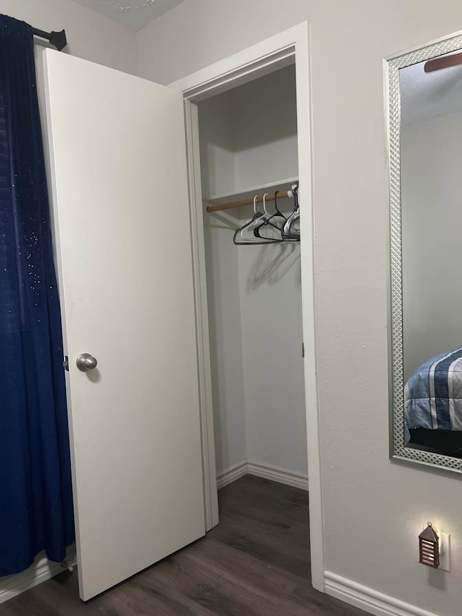 Dario's room