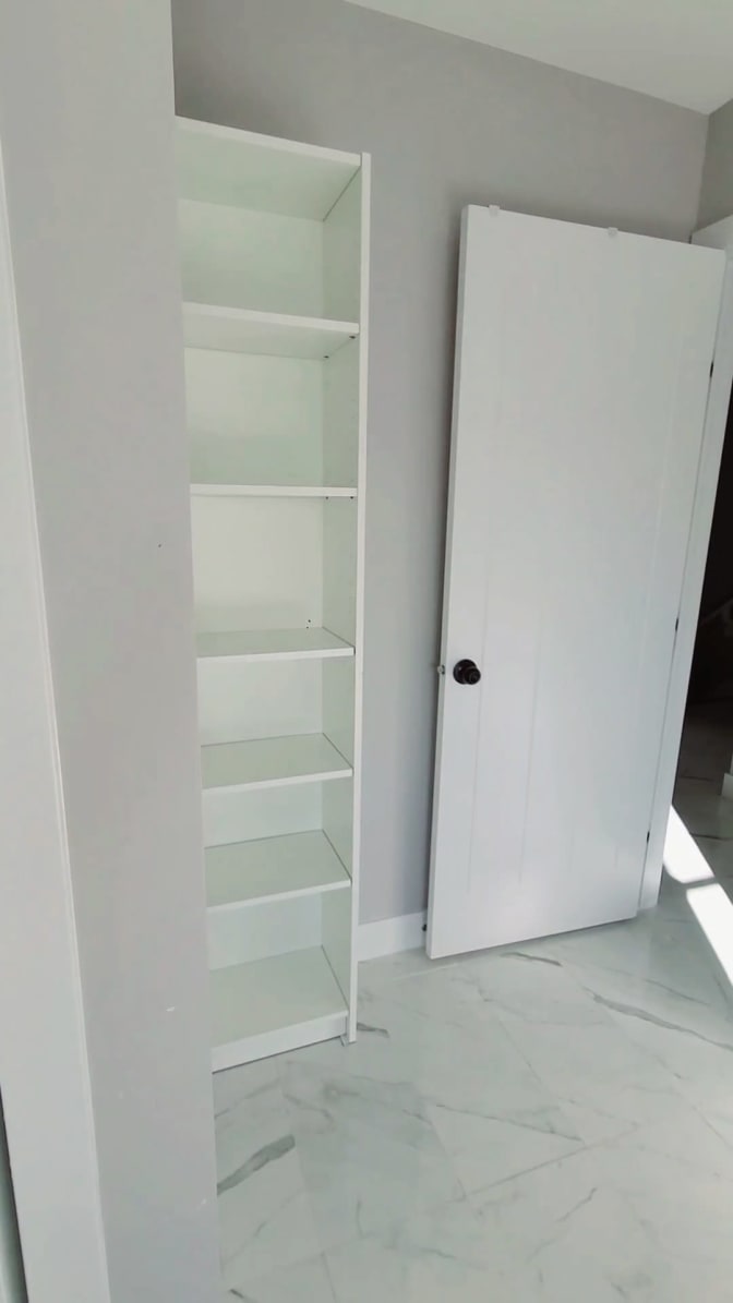 Yuna's room