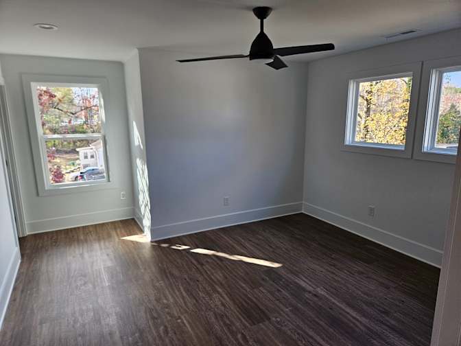 Alcove Rooms's room