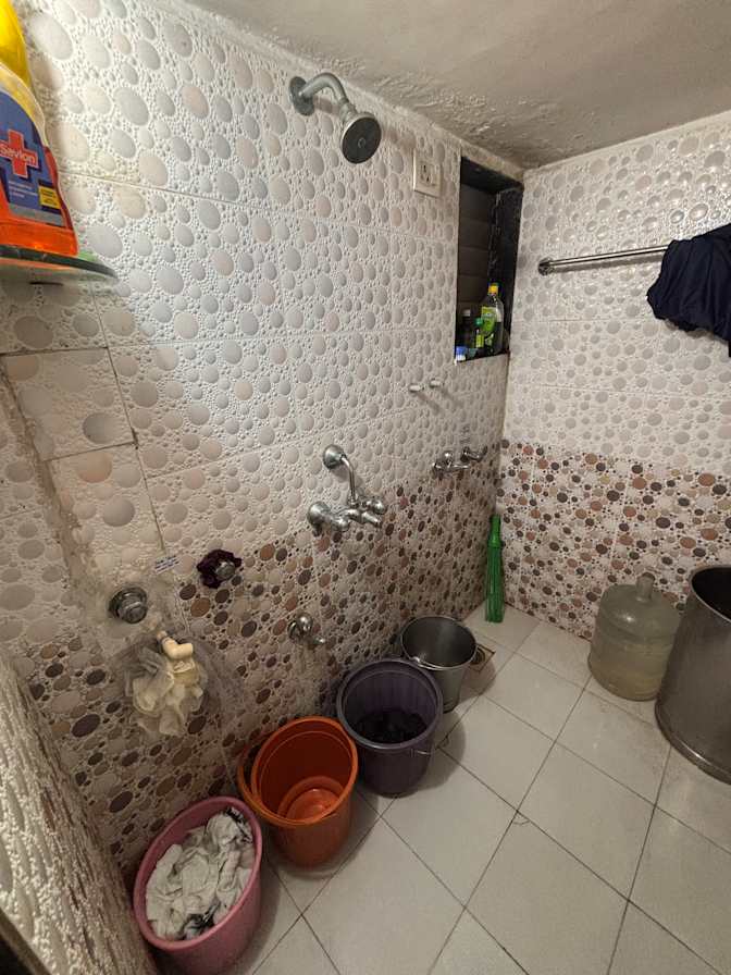 Manav Shinde's room