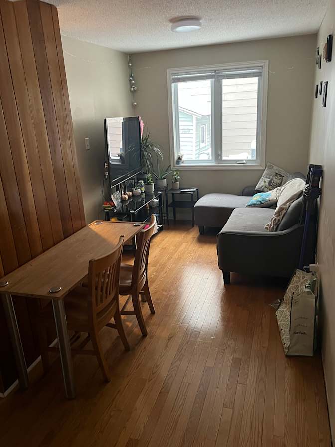 Yanina Kharytanovich's room