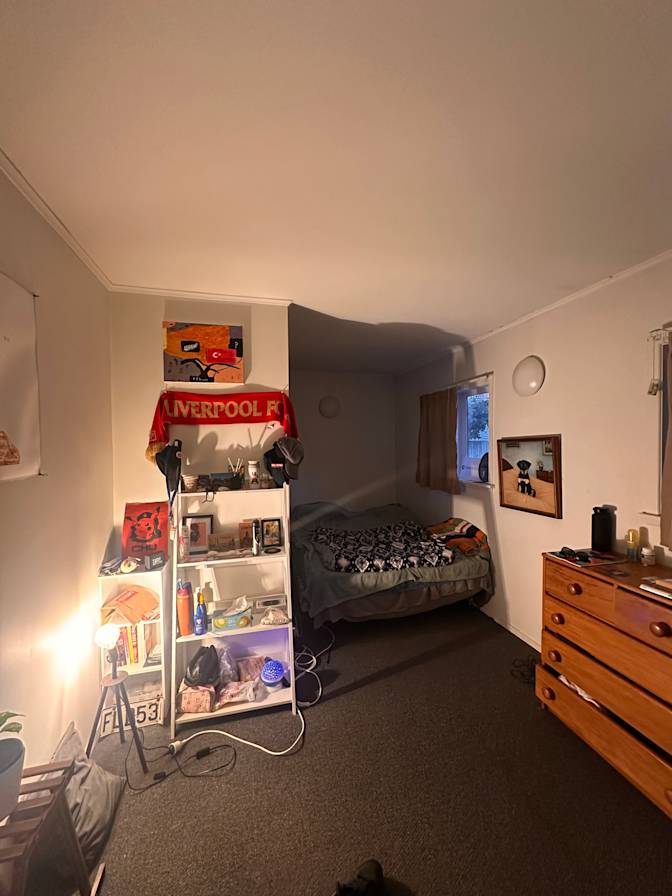 Erkan's room