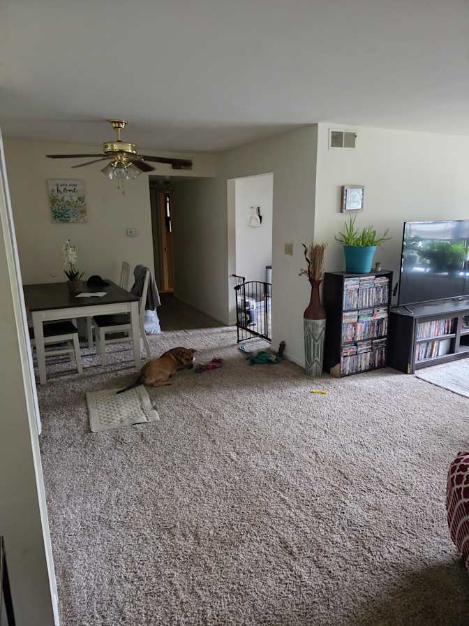 Lee Kinard's room