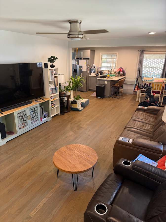 Lisa's room