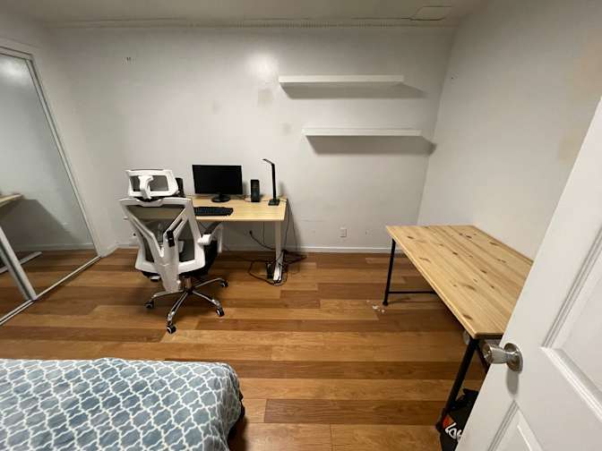 Federico's room