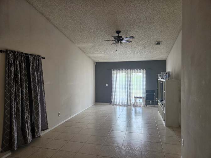 Javier's room