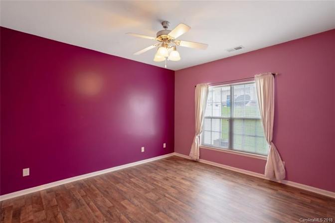 Alcove Rooms's room