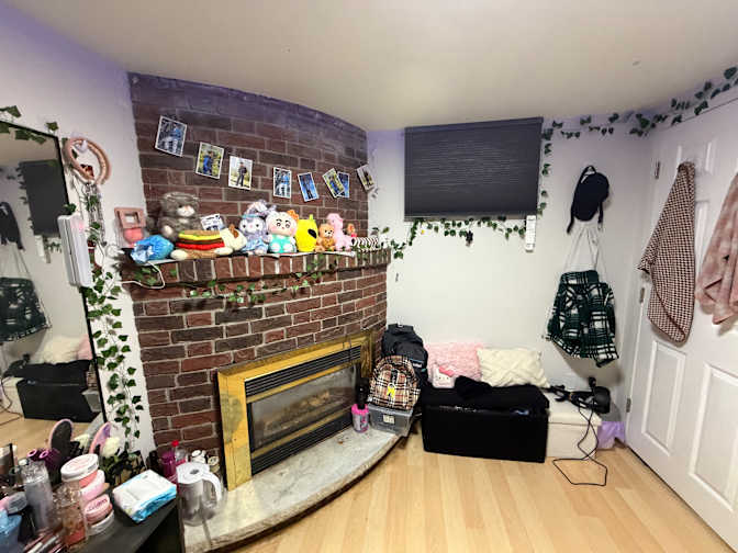 Mudassar Javed's room