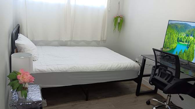 Christy Le's room