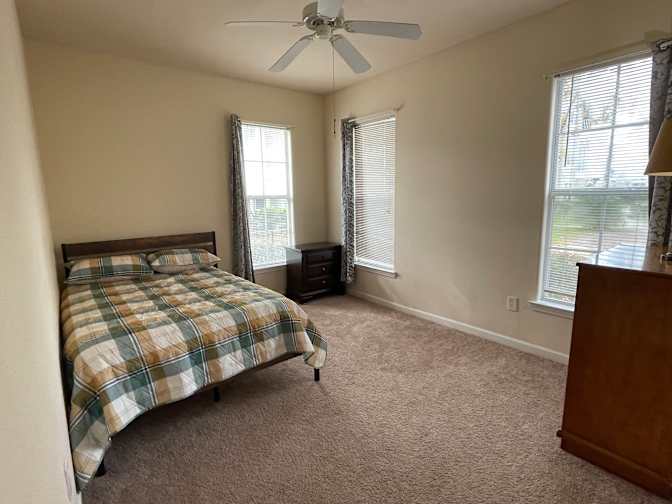 Dee's room