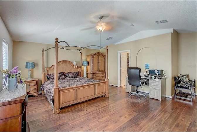 Eyran's room