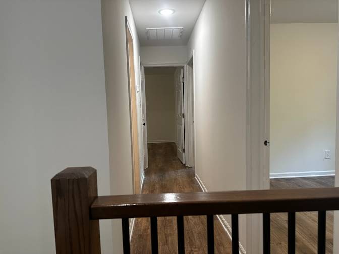 Alcove Rooms's room