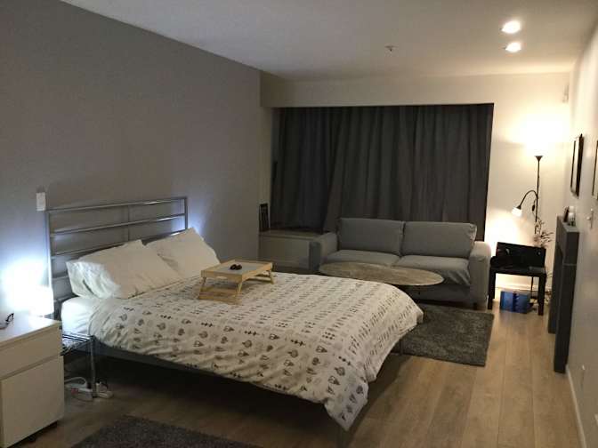 Cléo and Carl's room