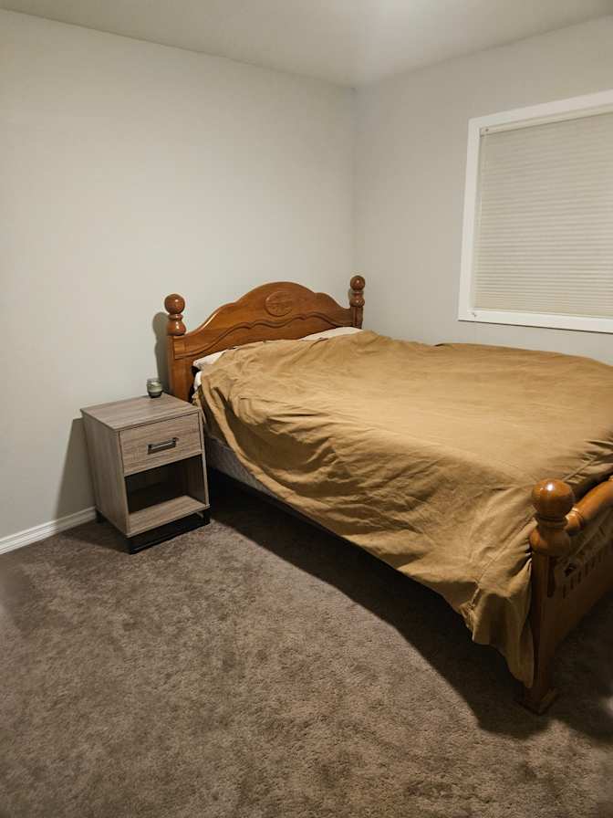 Naomi's room