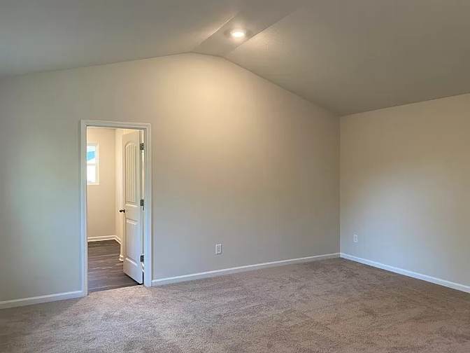Alcove Rooms's room