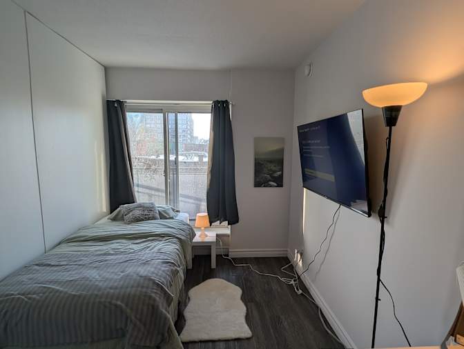 Serdar's room