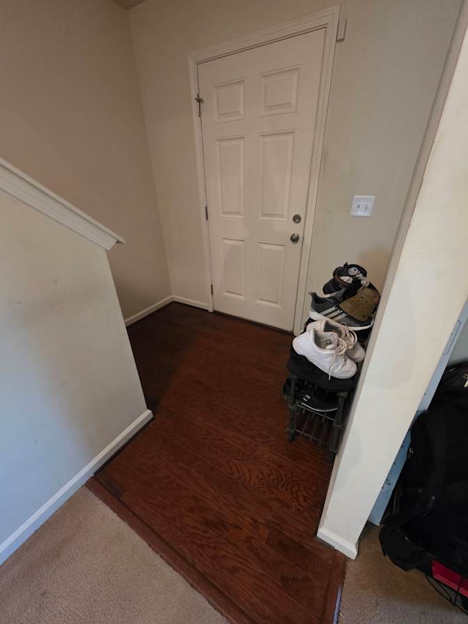 justin smallwood's room