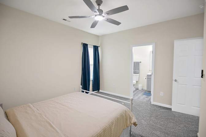 Alcove Rooms's room