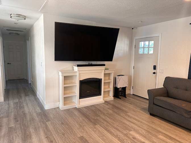 Lisa's room