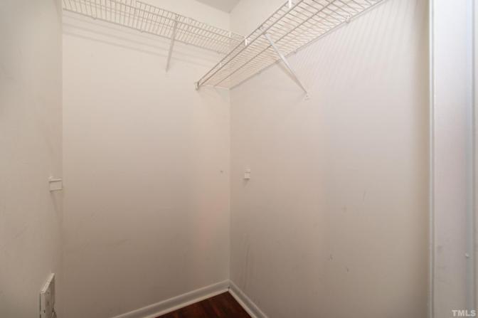 Alcove Rooms's room