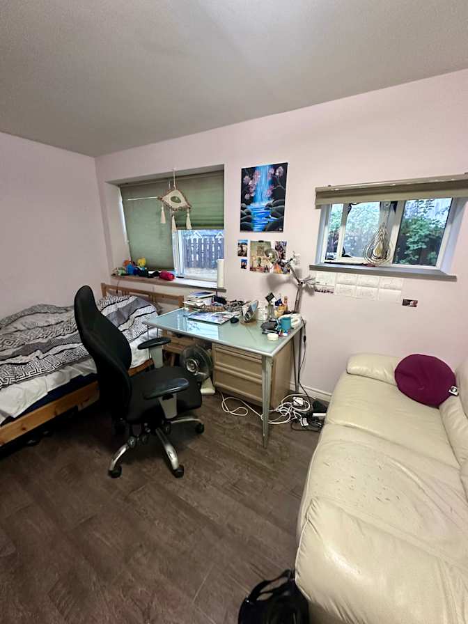 Heeje's room